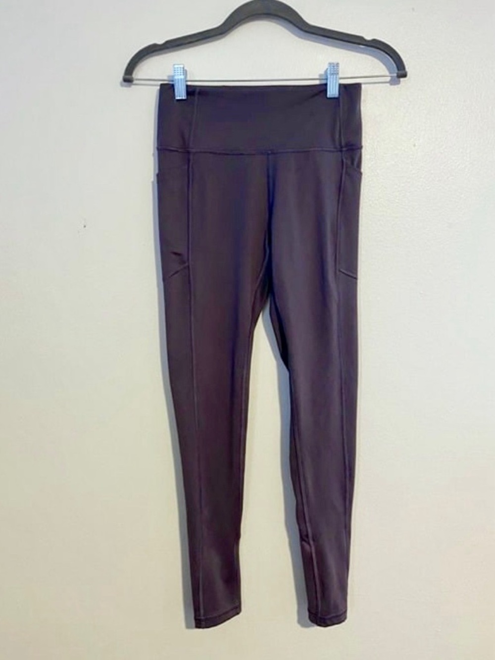 Victoria's Secret High-Rise Grey Leggings w/ Pockets - Size S